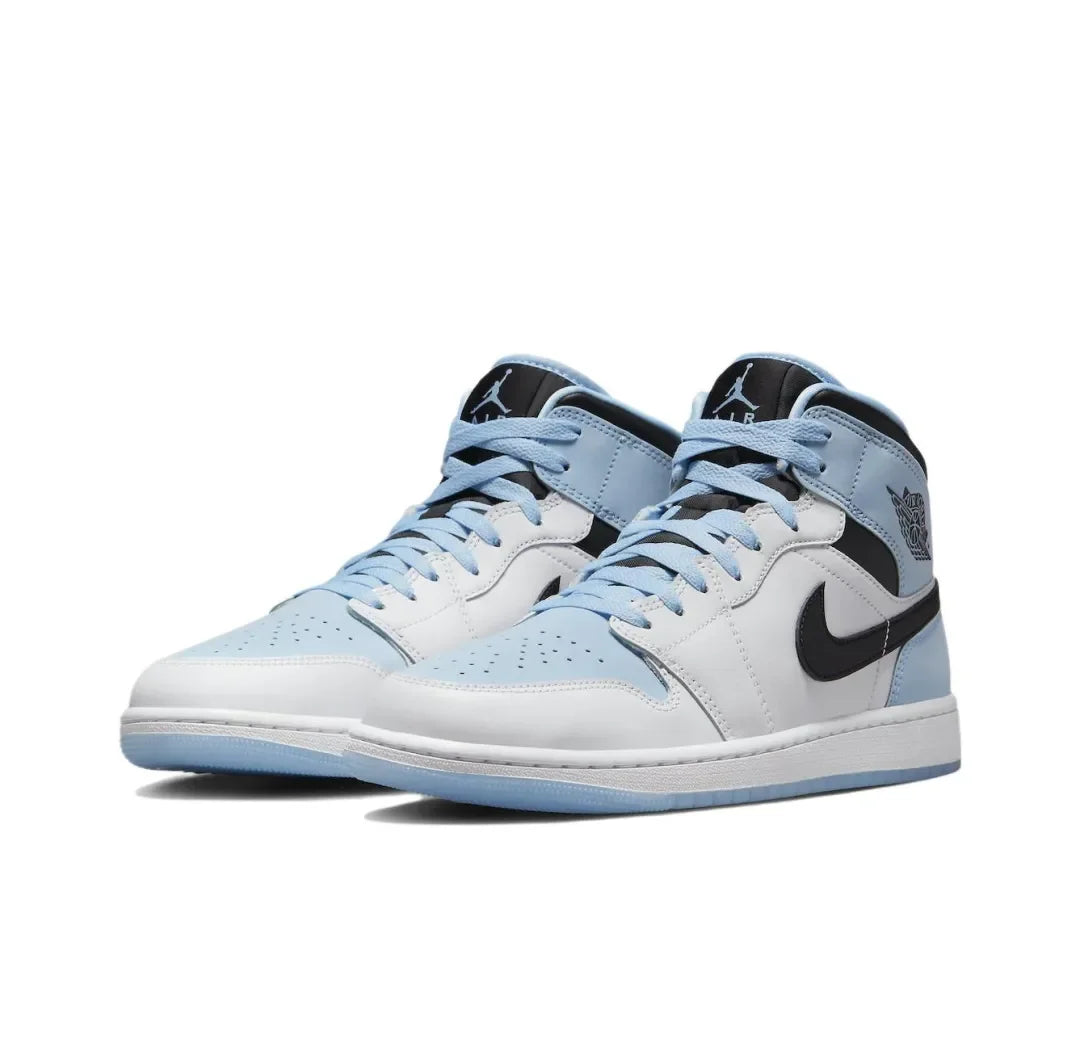 Nike Air Jordan 1 Mens trainers Medium Cut Basketball Shoes White